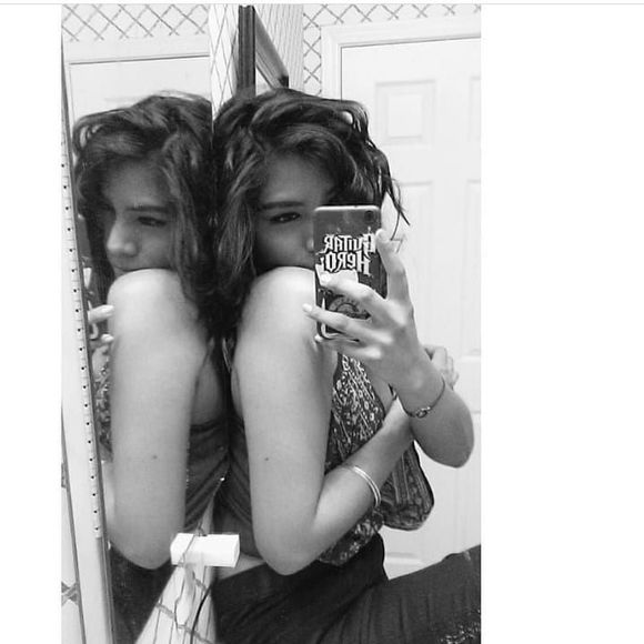 Meet your Posher, Jacinda - Picture 1 of 1